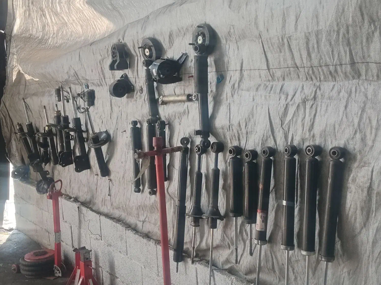 کمک عقب موهاوی سانتافه ازرا موهاوی سونوتاوراکروز|قطعات یدکی و لوازم جانبی|شیراز, بالا کفت|دیوار