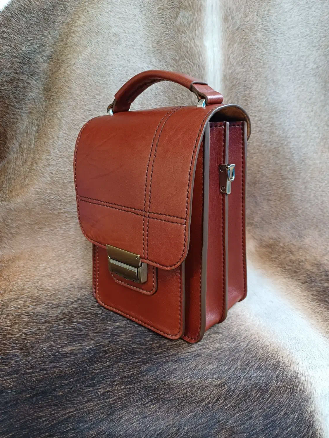 آموزش دوخت کیف چرم دست دوز|خدمات آموزشی|نهاوند, |دیوار