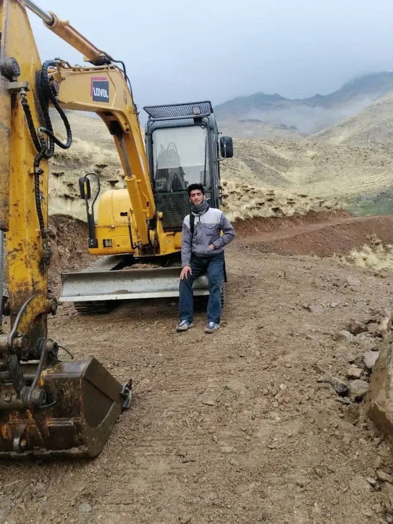 مینی بیل ۶تن|خودرو سنگین|مریوان, |دیوار