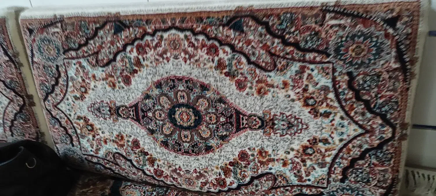 دو تا پشتی|پشتی|آبیک, |دیوار