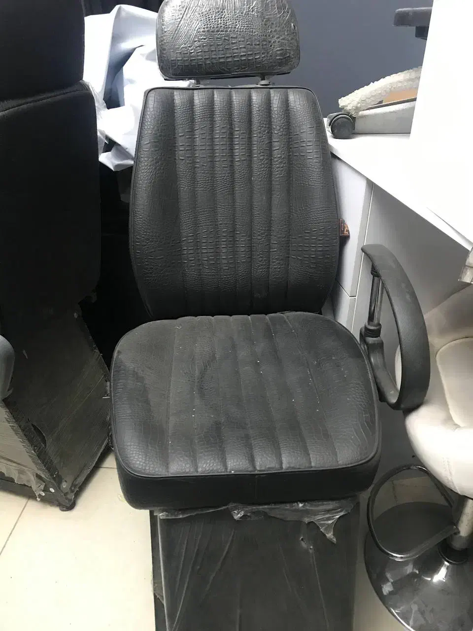 صندلی اصلاح|آرایشگاه و سالنهای زیبایی|کرمانشاه, |دیوار