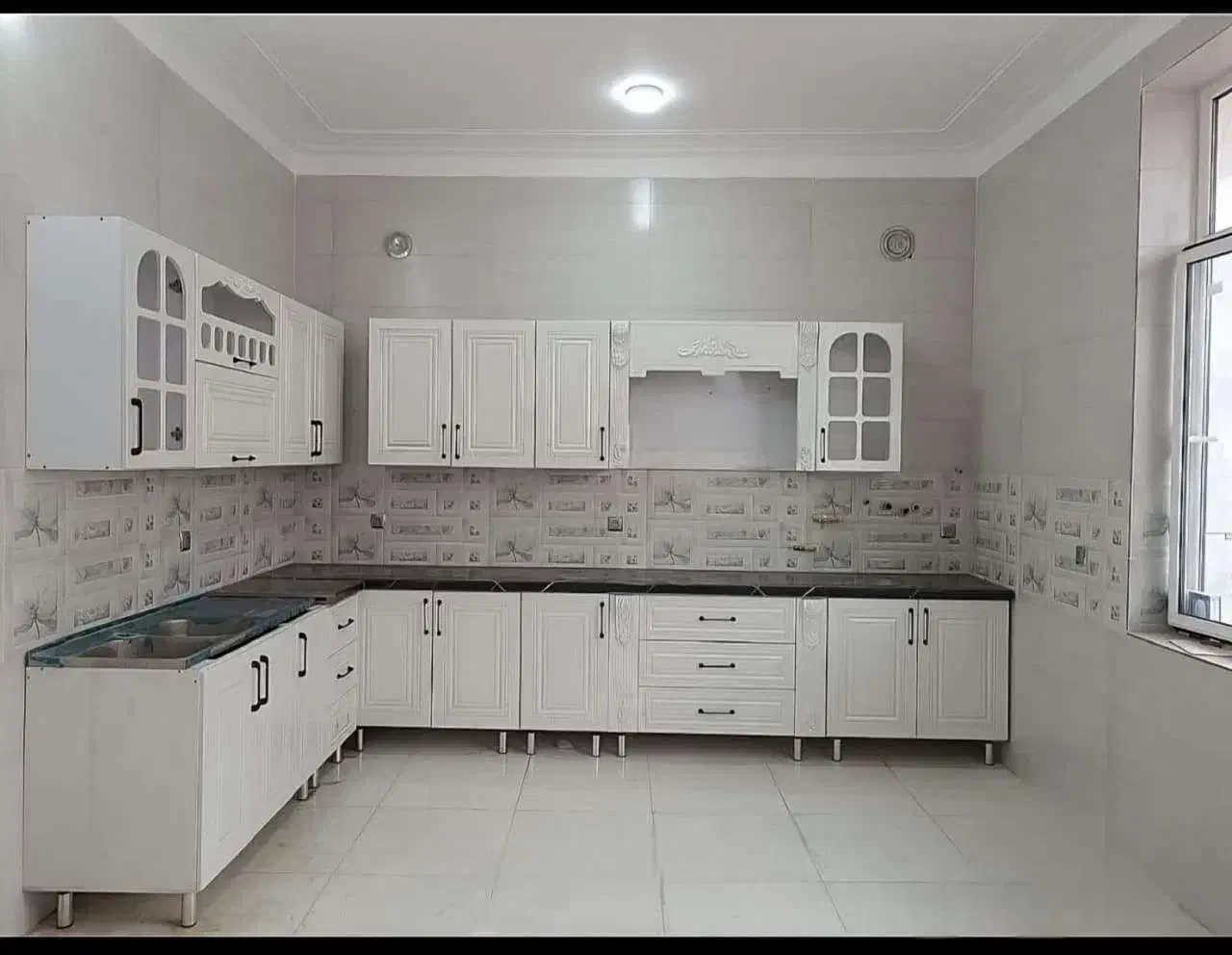 کابینت با صحفه شرکتی ۳ سانت|مصالح و تجهیزات ساختمان|تویسرکان, |دیوار