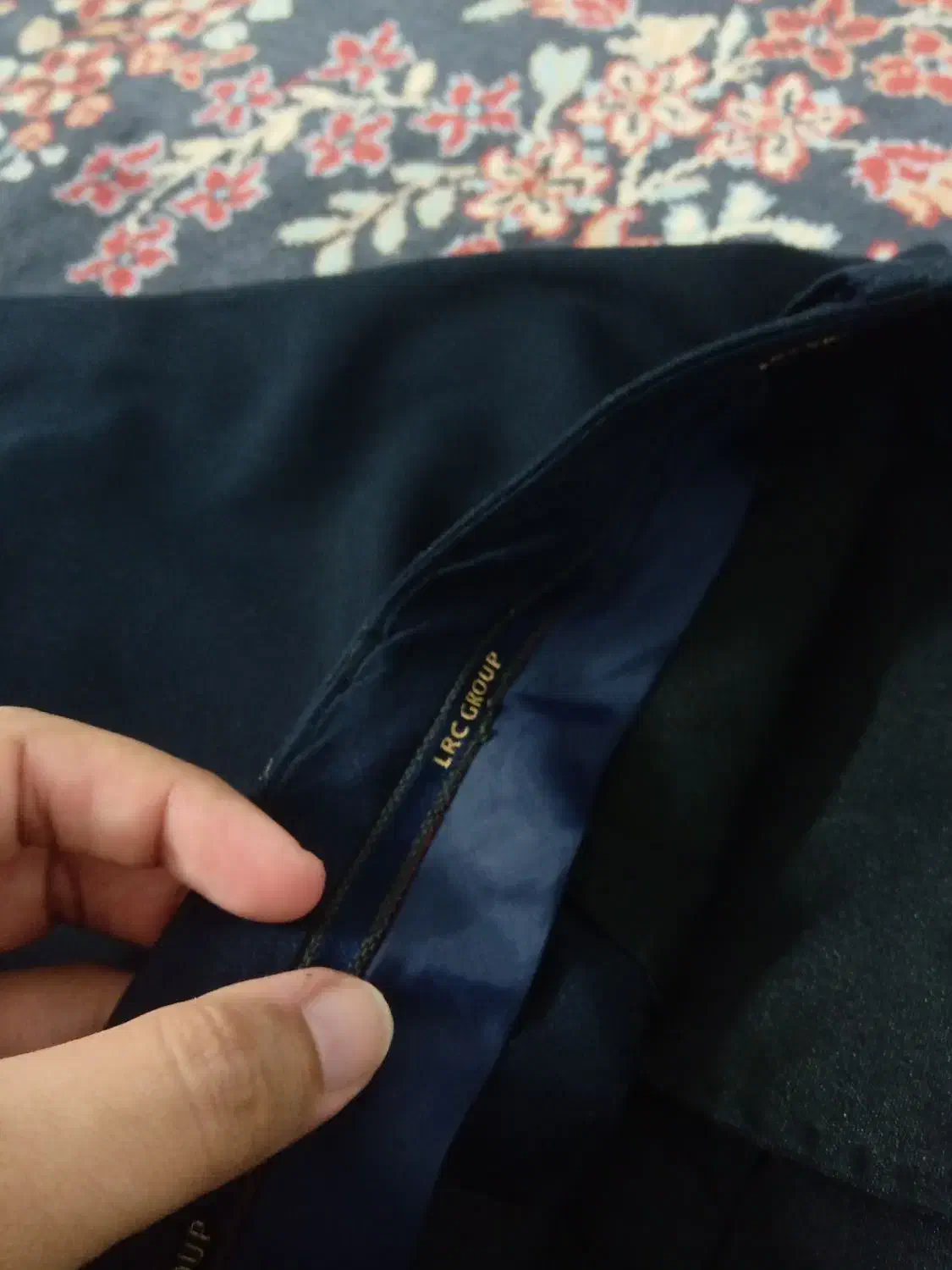 شلوار پارچه ای  رنگ سرمه  ای  سیر    از برند  LRC|لباس|آمل, |دیوار