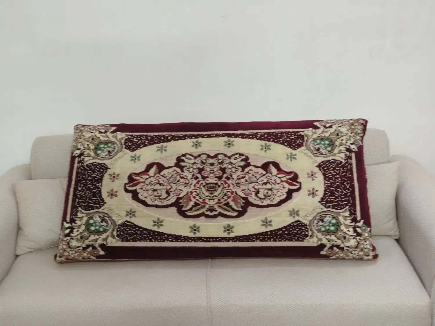 متکا یا پشت ی|پشتی|بجنورد, |دیوار