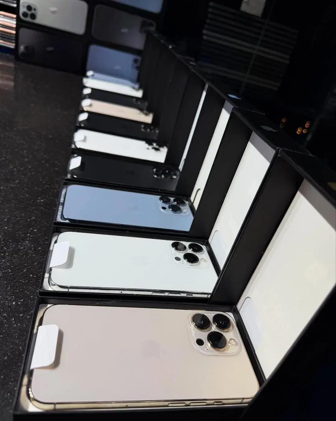 ۱۳ پرومکس تک سیم آکبند نو|موبایل|برازجان, |دیوار