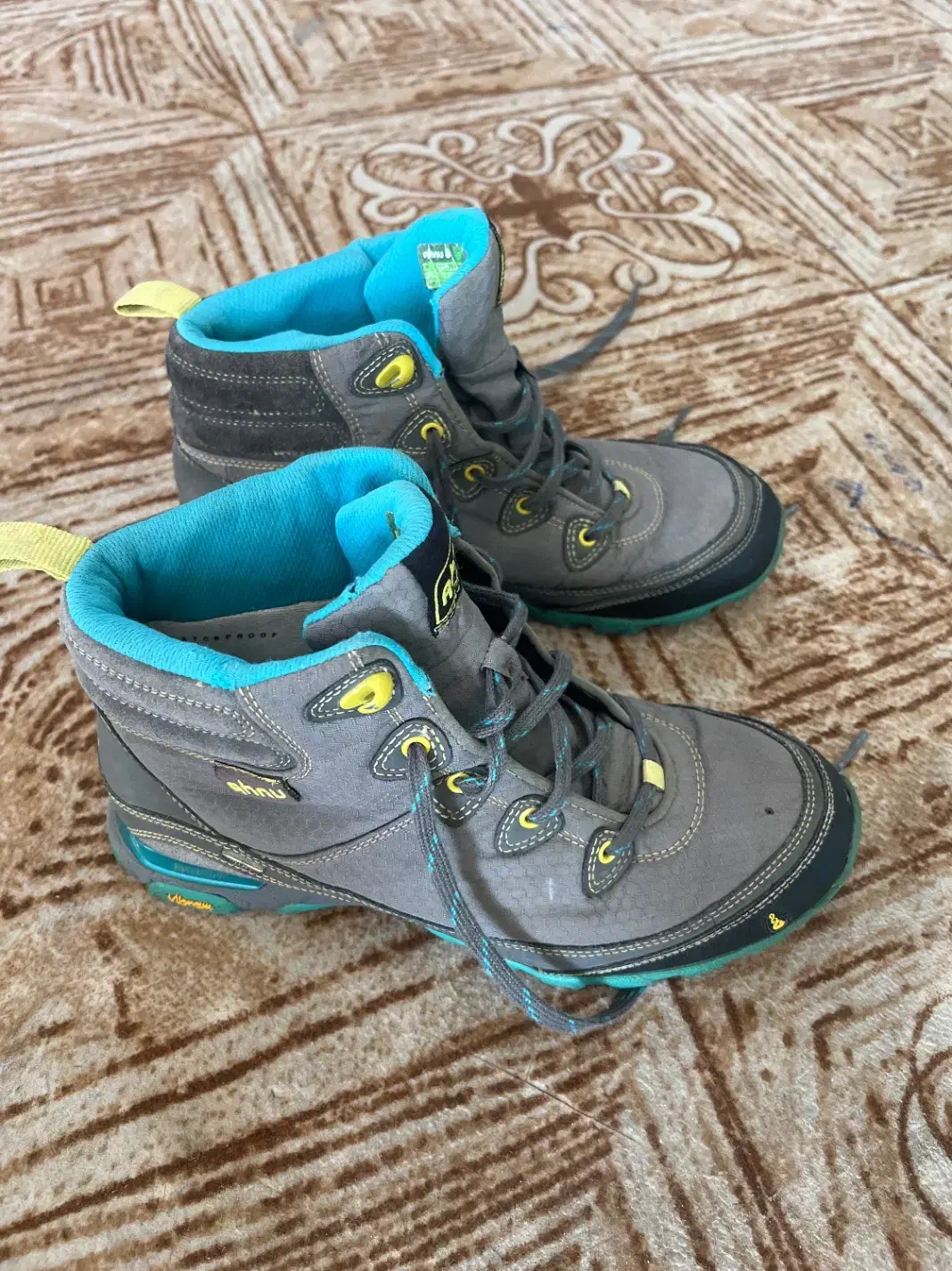 کتونی اصل کوهنوردی|کوهنوردی و کمپینگ|ماهدشت, |دیوار