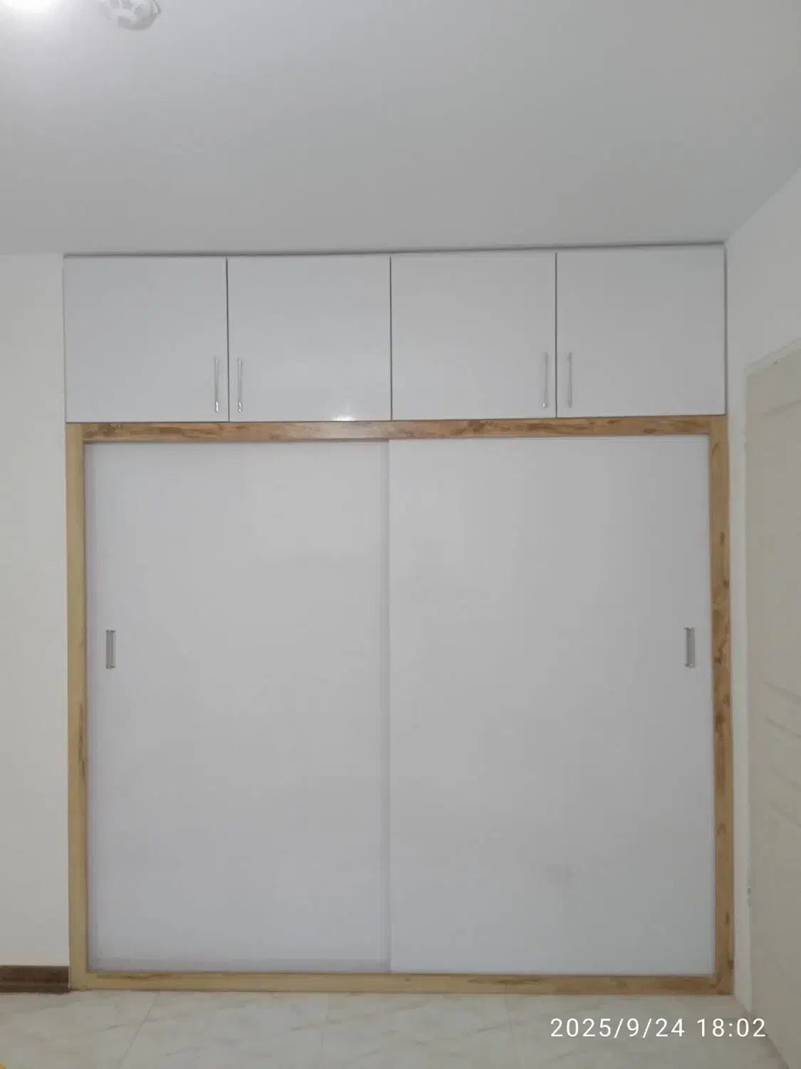 کابینت و دکوراسیون بلوط|خدمات پیشه و مهارت|هشتگرد, فاز ۱ مهستان|دیوار