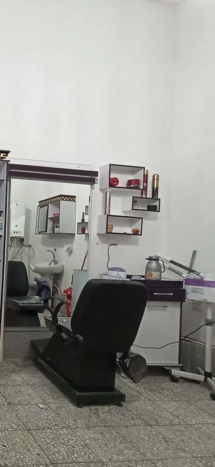 صندلی ارایشگاه|آرایشگاه و سالنهای زیبایی|ارومیه, |دیوار