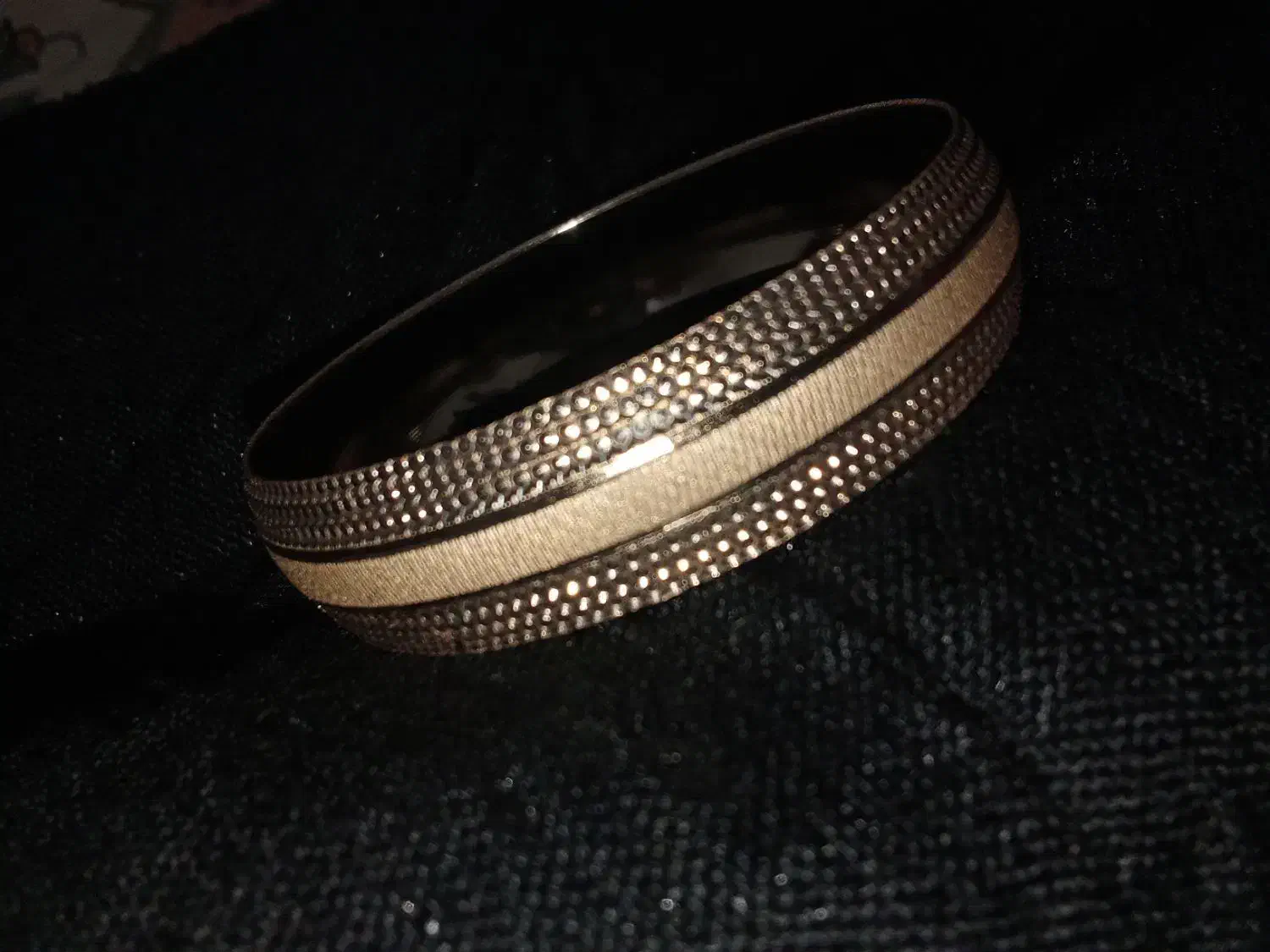 النگوی پهن طلاروس شماره ۲(بدلیجات)|بدلیجات|هشتگرد, هشتگرد قدیم|دیوار