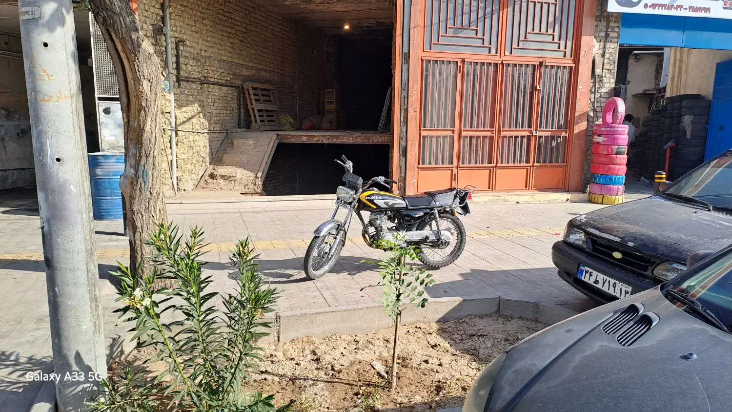 دوواحدتجاری سواره و پیاده به علاوه طبقه فوقانی|فروش مغازه و غرفه|اصفهان, منتظرالمهدی|دیوار