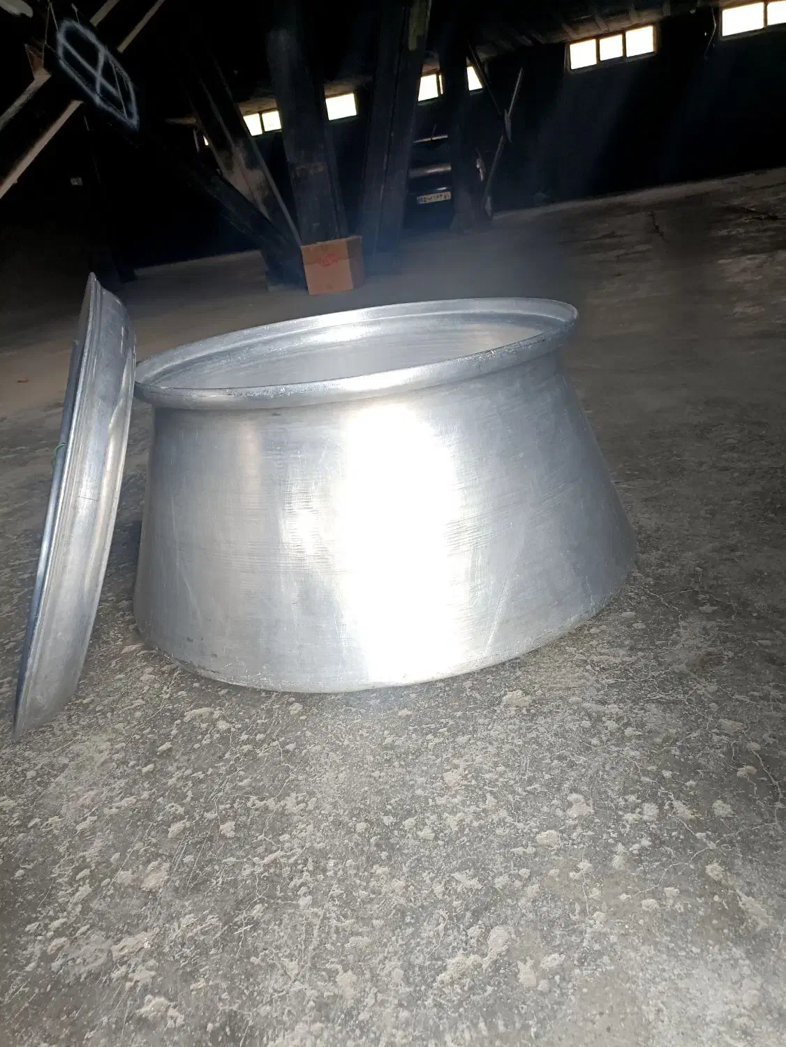 تیانه|ظروف پخت‌وپز|سنندج, |دیوار