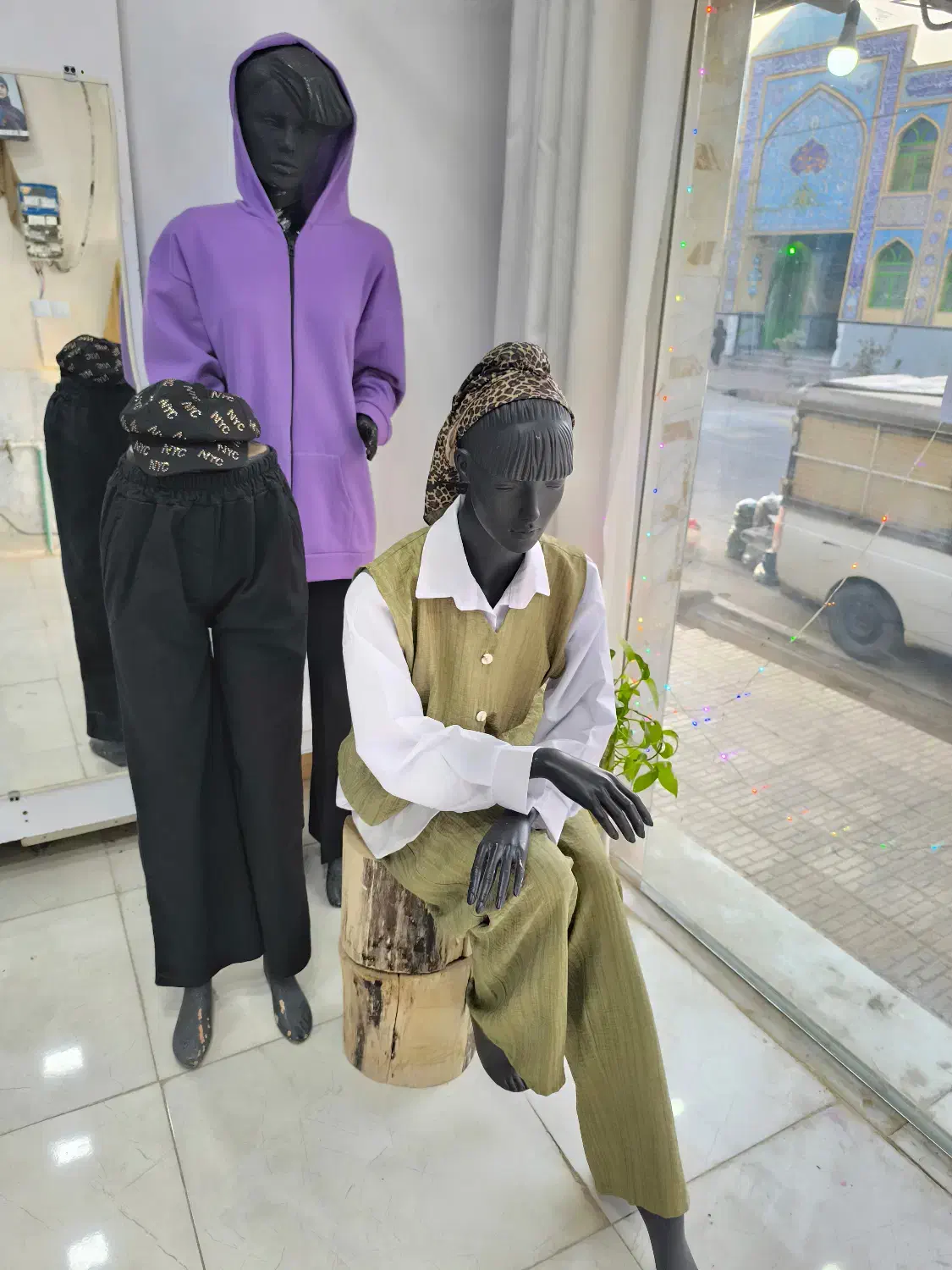 فروش سه عدد مانکن|فروشگاه و مغازه|بادرود, |دیوار