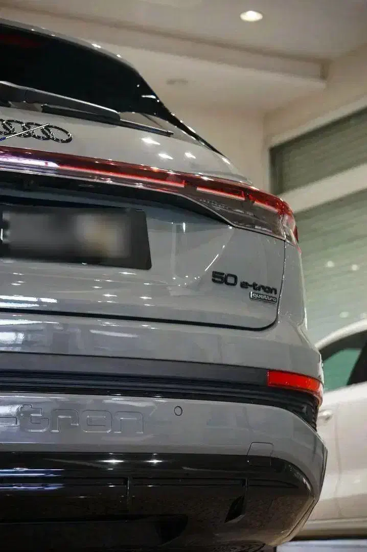 AUDI Q4 40|خودرو سواری و وانت|تهران, زعفرانیه|دیوار