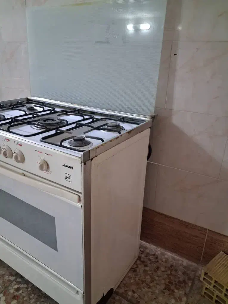 فروش اجاق گاز فر دار ۵ شعله|اجاق گاز و لوازم برقی پخت‌وپز|شاهین‌شهر, خانه کارگر|دیوار