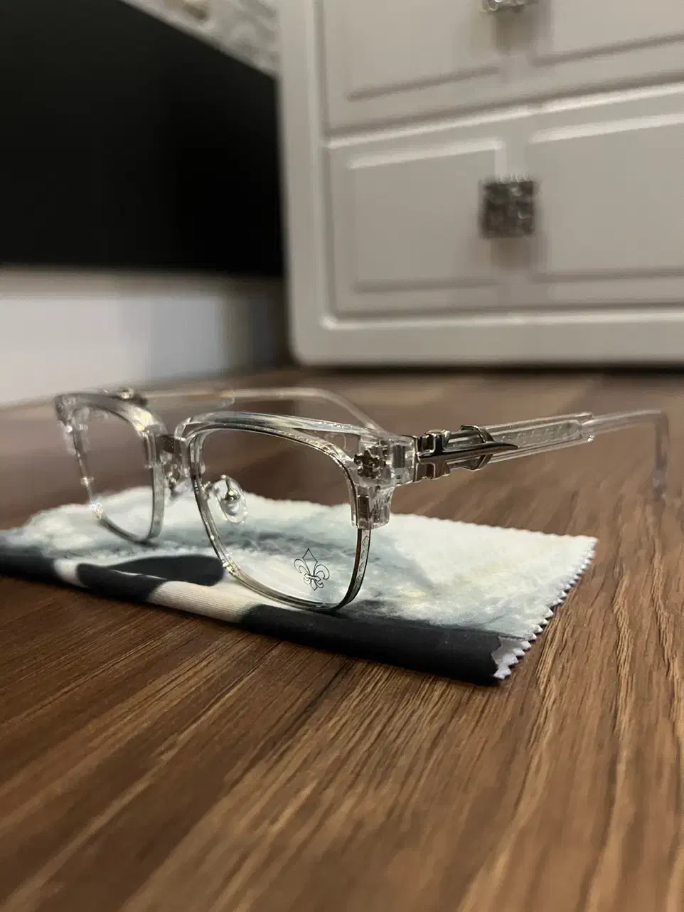 عینک کروم هارتز|زیورآلات و اکسسوری|رشت, گلسار|دیوار