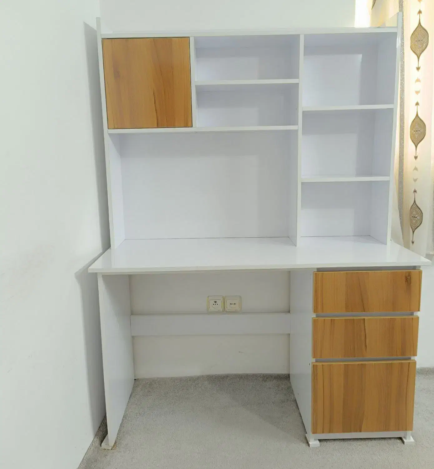 میز تحریر تمیز|میز تحریر و کامپیوتر|مرند, |دیوار