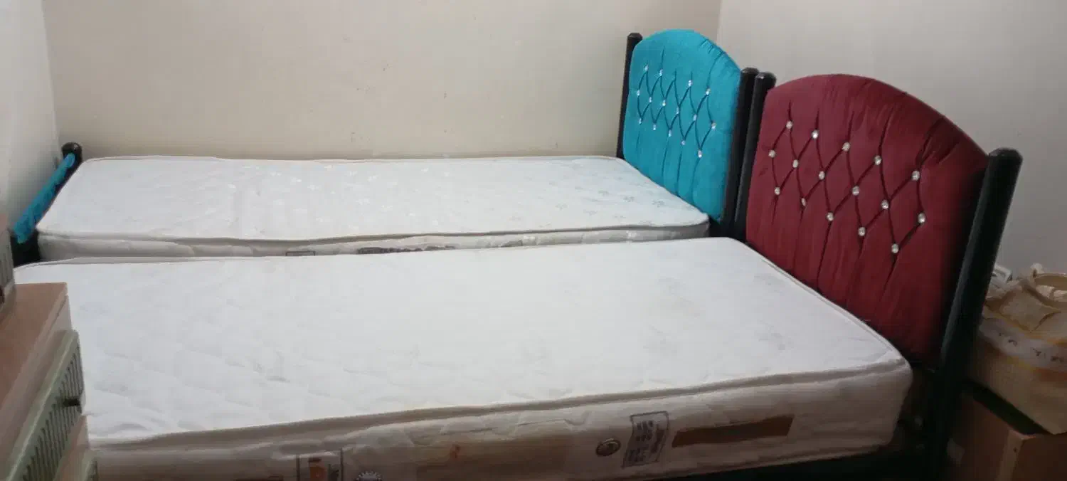 تخت خواب یک نفره دوتاباتشک کاملانووضمانت دار|تخت و سرویس خواب|اهواز, کوی ایثار|دیوار