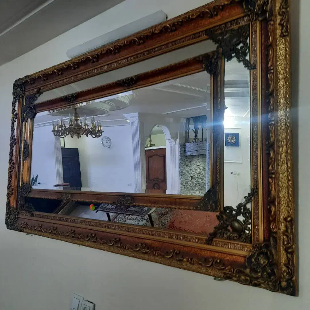 آینه|آینه|اهواز, زیتون کارگری|دیوار