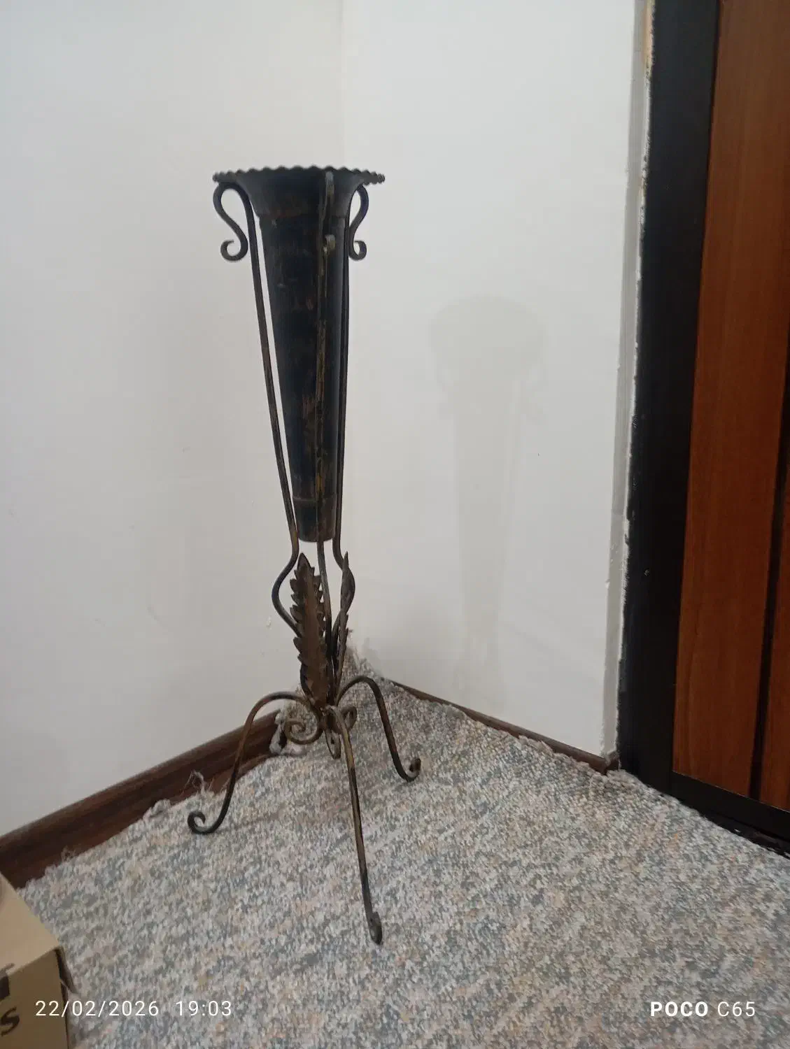 گلدان فلزی|گل مصنوعی|برازجان, |دیوار