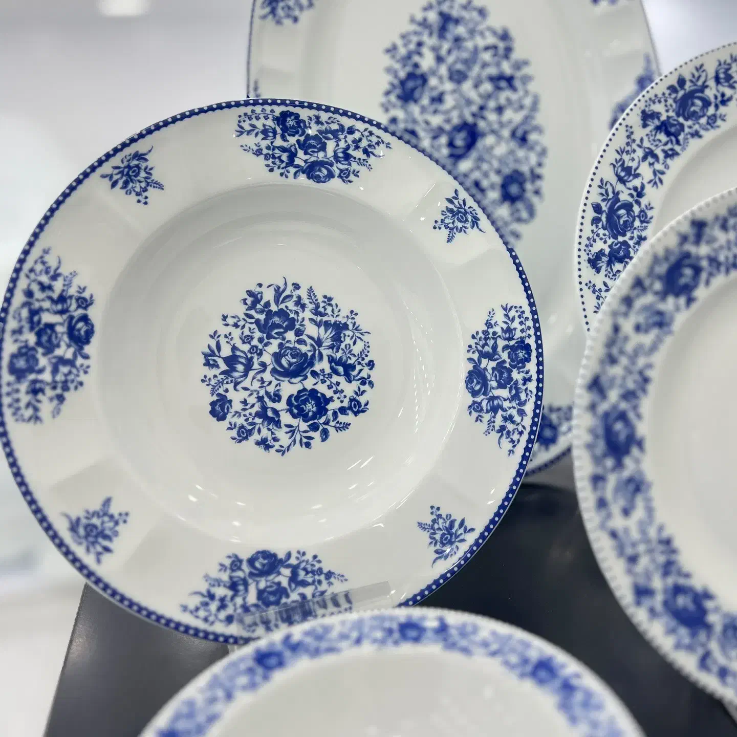 سرویس چینی ۶ نفره غذا خوری زرین نئوکلاسیک آکبند|ظروف سرو و پذیرایی|تهران, شوش (باغ آذری)|دیوار