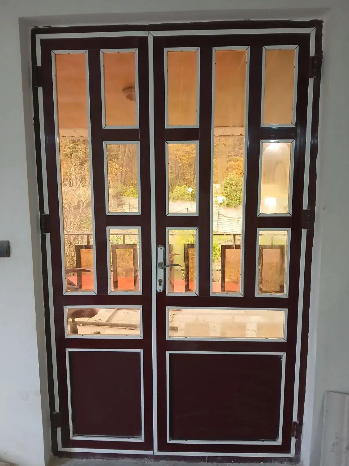 درب آلومینیومی به همراه توری|مصالح و تجهیزات ساختمان|نوشهر, |دیوار