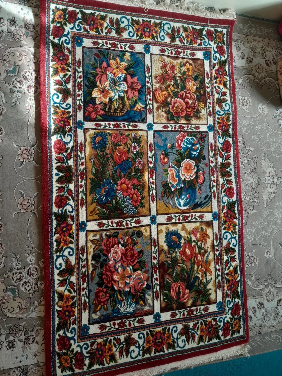 قالی دستباف گارگاه خومه نخ ابریشم تابلو سفید چوقا|فرش|شهرکرد, |دیوار