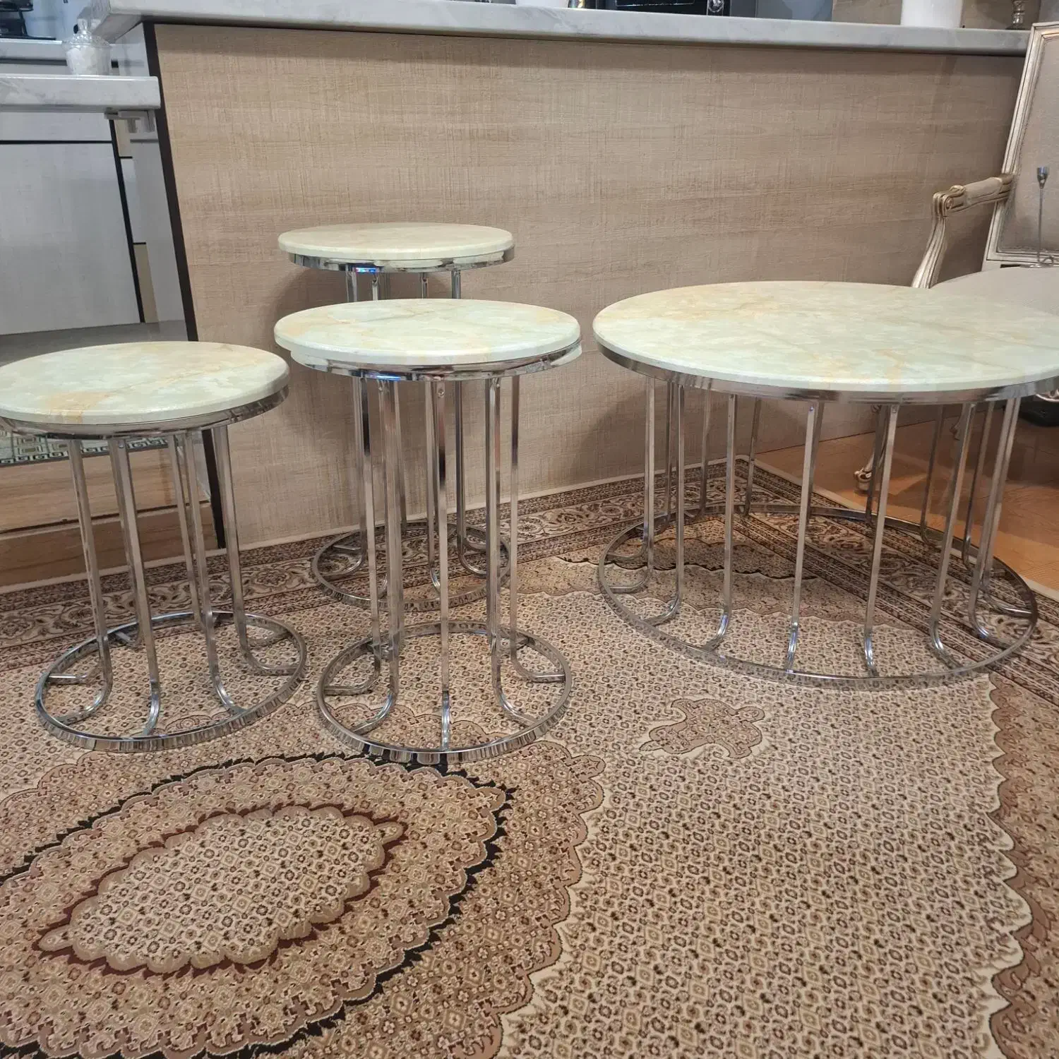 جلو مبلی و عسلی|مبلمان خانگی و میز عسلی|گلستان (تهران), |دیوار