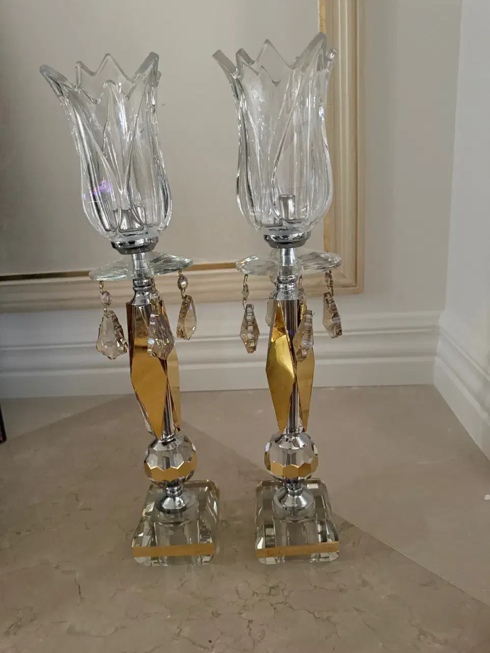 شمعدان|کلکسیون اشیاء عتیقه|تهران, نیروی هوایی (پیروزی)|دیوار