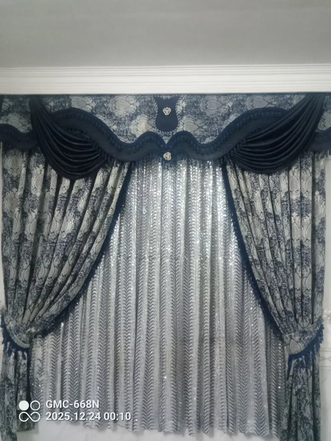 پرده|پرده، رانر، رومیزی|مشهد, موعود|دیوار