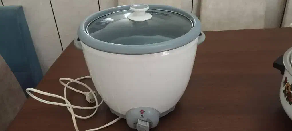 فروش لوازم منزل به علت جابه‌جایی|مبلمان خانگی و میز عسلی|اسدآباد, |دیوار