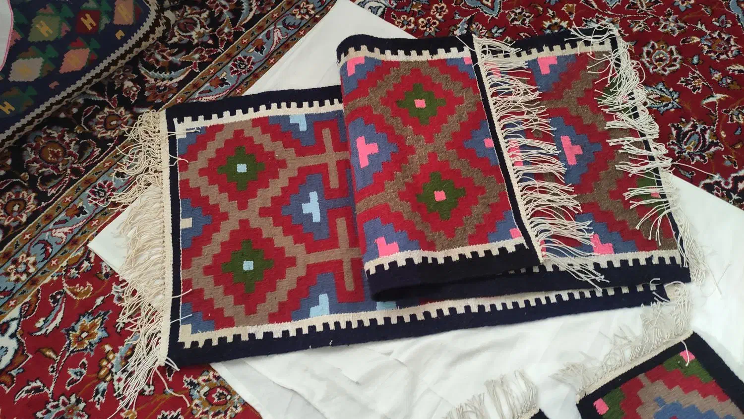 گلیمدستبافتنویکمتر|گلیم، جاجیم، گبه|محمدیه-قزوین, |دیوار