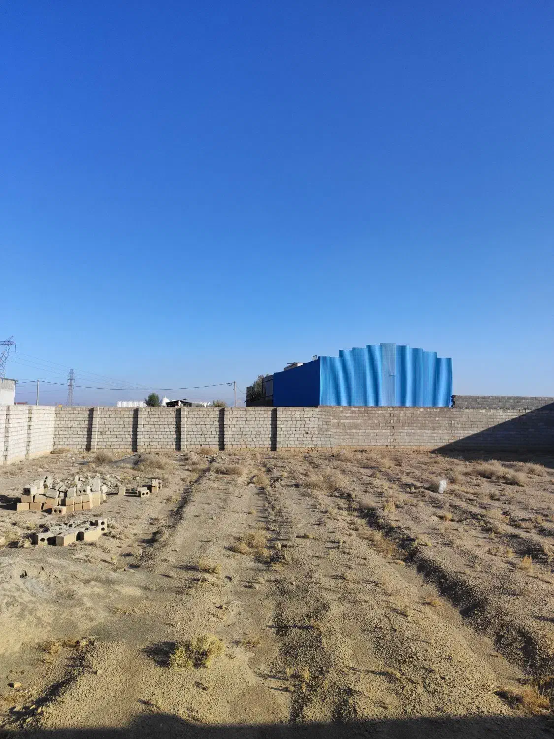 اجاره زمین محصور جهت انبار|اجارهٔ دفتر صنعتی، کشاورزی، تجاری|نجفآباد, جلال آباد|دیوار