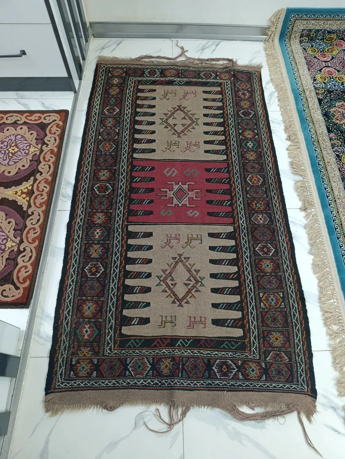 قالیچه و گلیم دستبافت|فرش|نسیم‌شهر, |دیوار