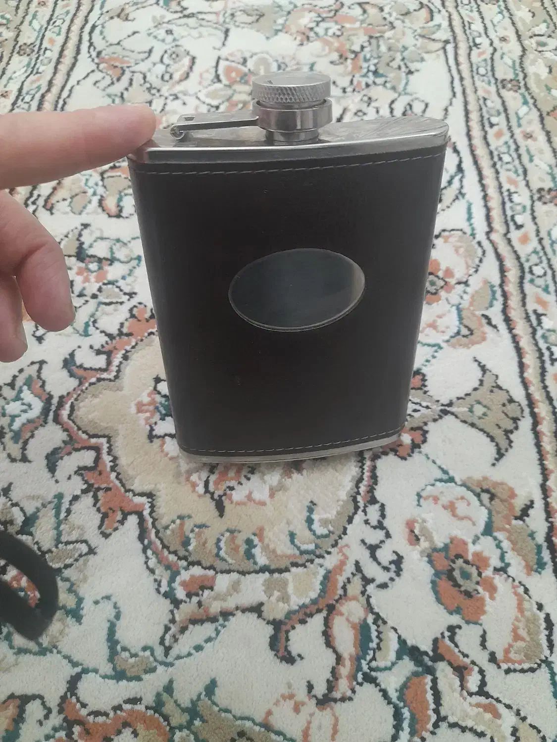 یک عدد بطری قدیمی جای مشروب|صنایع دستی و سایر لوازم تزئینی|خرمآباد, |دیوار