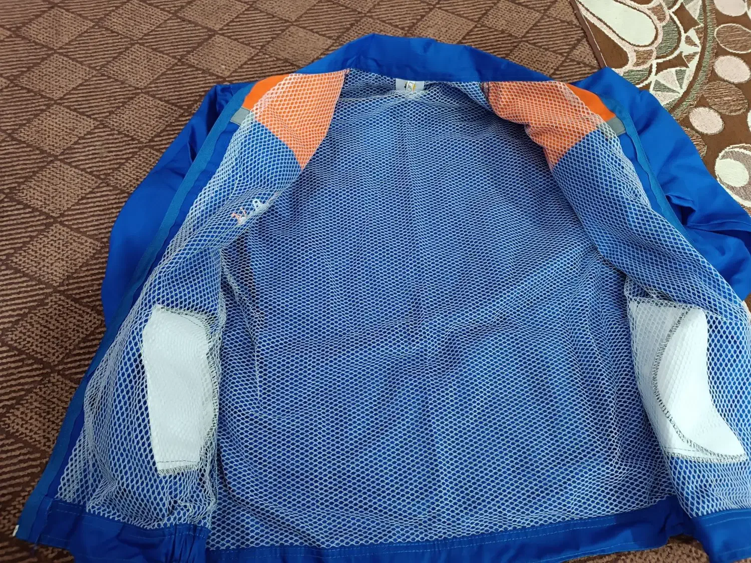 بادگیر|لباس|برازجان, |دیوار