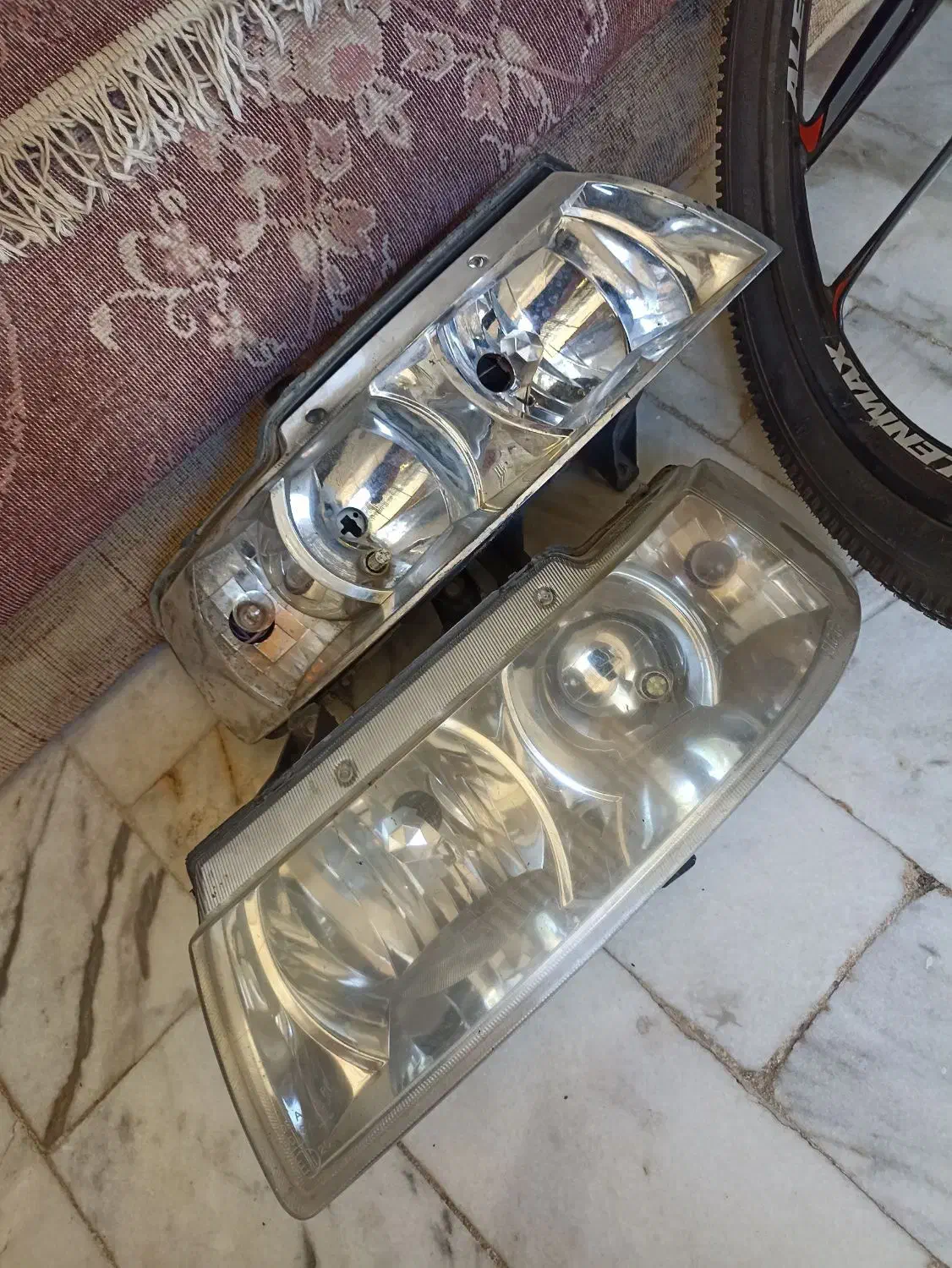 چراغ سمند،زنون،آینه کاپریسی چراغدار،بوق،فنراسپرتی|قطعات یدکی و لوازم جانبی|رشت, منظریه|دیوار