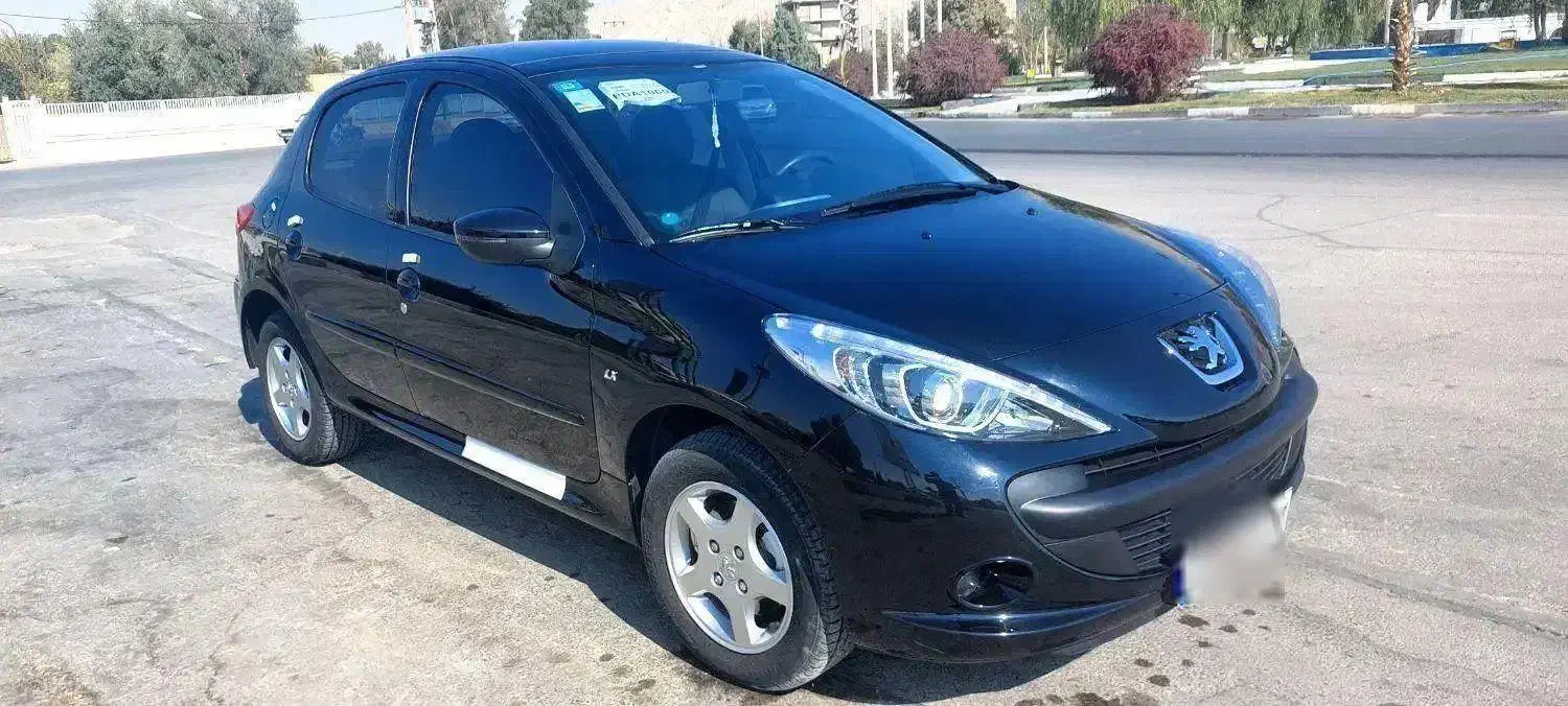 پژو 207 پانوراما سقف شیشه ای مشکی|خودرو سواری و وانت|زرقان, |دیوار