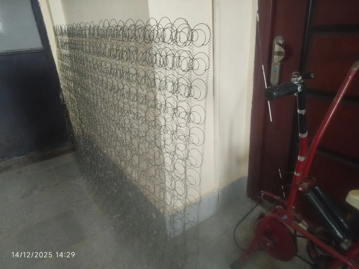 فنرآمریکایی تشک دونفره|رختخواب، بالش، پتو|گلبهار, شهر جدید گلبهار|دیوار