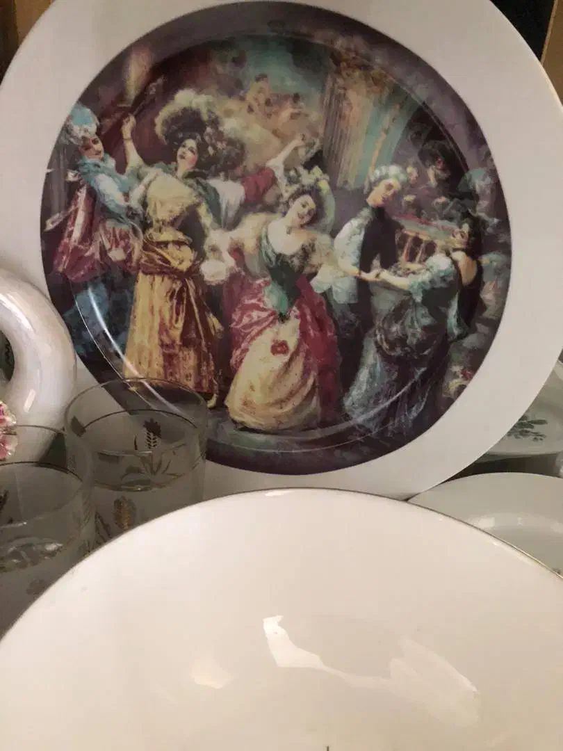 12عدد بشقاب پلو خوری سلطنتی دیوار کوب|ظروف سرو و پذیرایی|تهران, صادقیه|دیوار