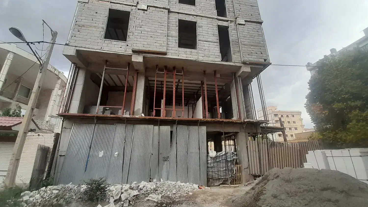 به یک شاگرد ساده در جوشکاری ونپش کشی نیازمندیم|استخدام صنعتی، فنی، مهندسی|ماکو, |دیوار