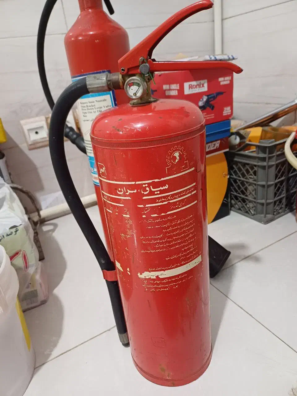 کپسول آتش نشانی|ابزارآلات|کرج, ساسانی (قلمستان)|دیوار