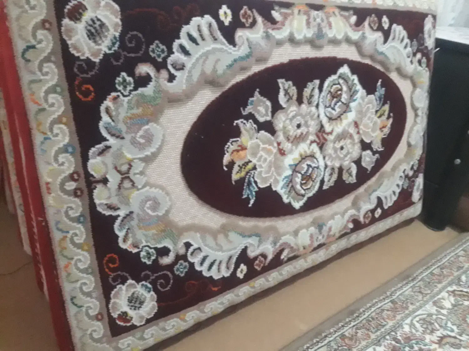 پشتی‌طرح‌برجسته|پشتی|کرمانشاه, |دیوار