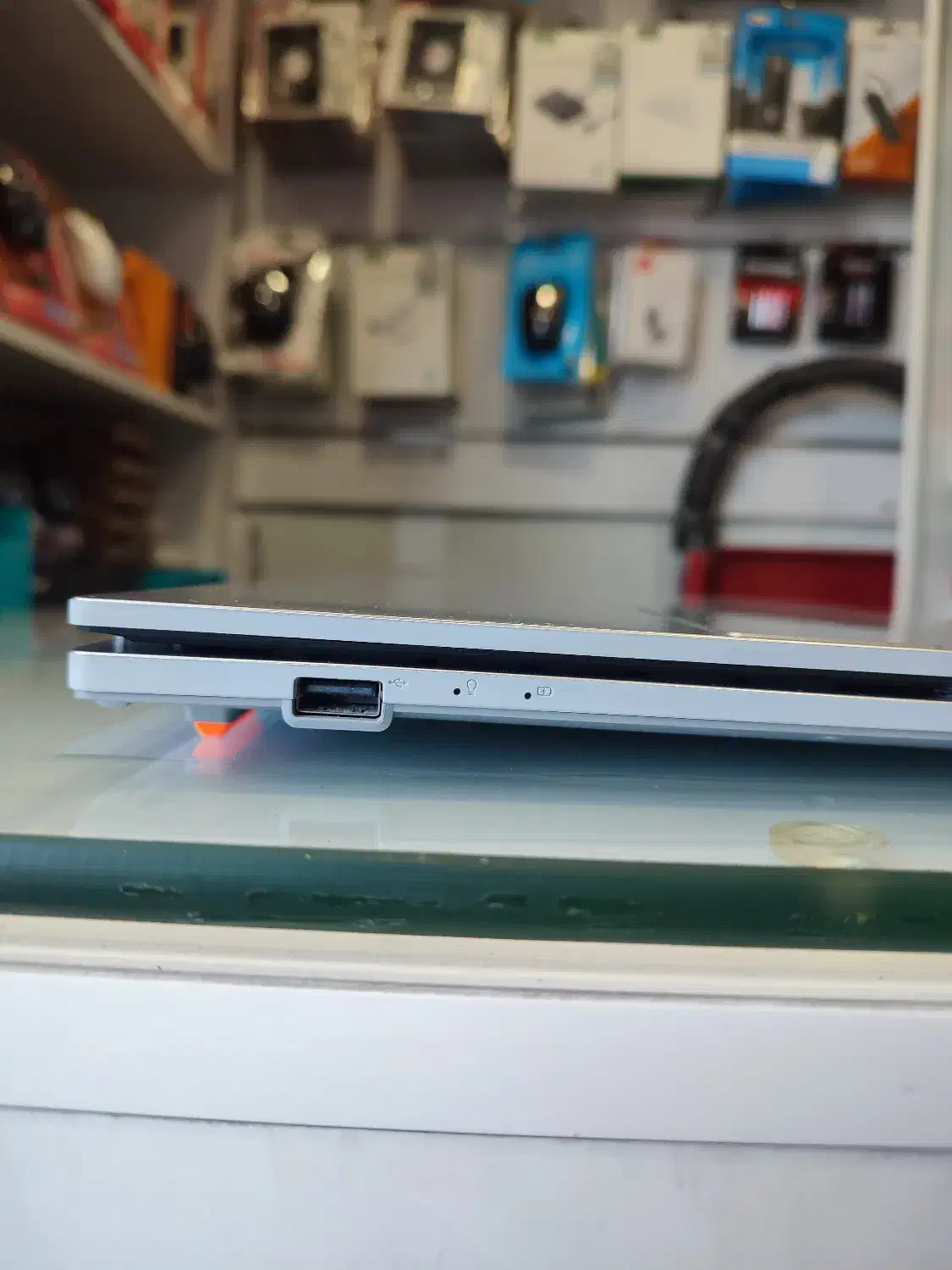 لپ تاپ ایسوس  vivobook E1504 /core i3/Ram8/ssd256|رایانه همراه|کرج, عظیمیه|دیوار