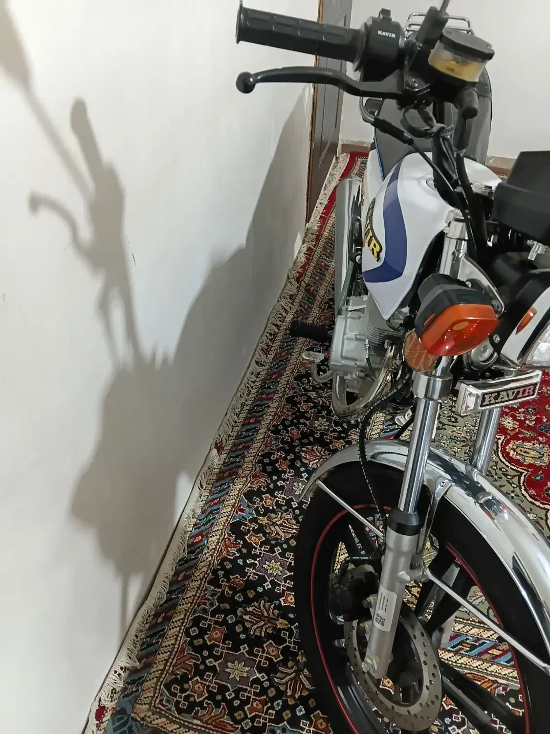 موتور۲۰۰ کویر|موتورسیکلت|رباط‌کریم, رباط‌کریم|دیوار