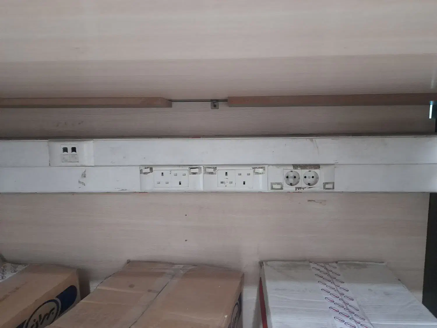 میز کار|میز تحریر و کامپیوتر|دیواندره, |دیوار