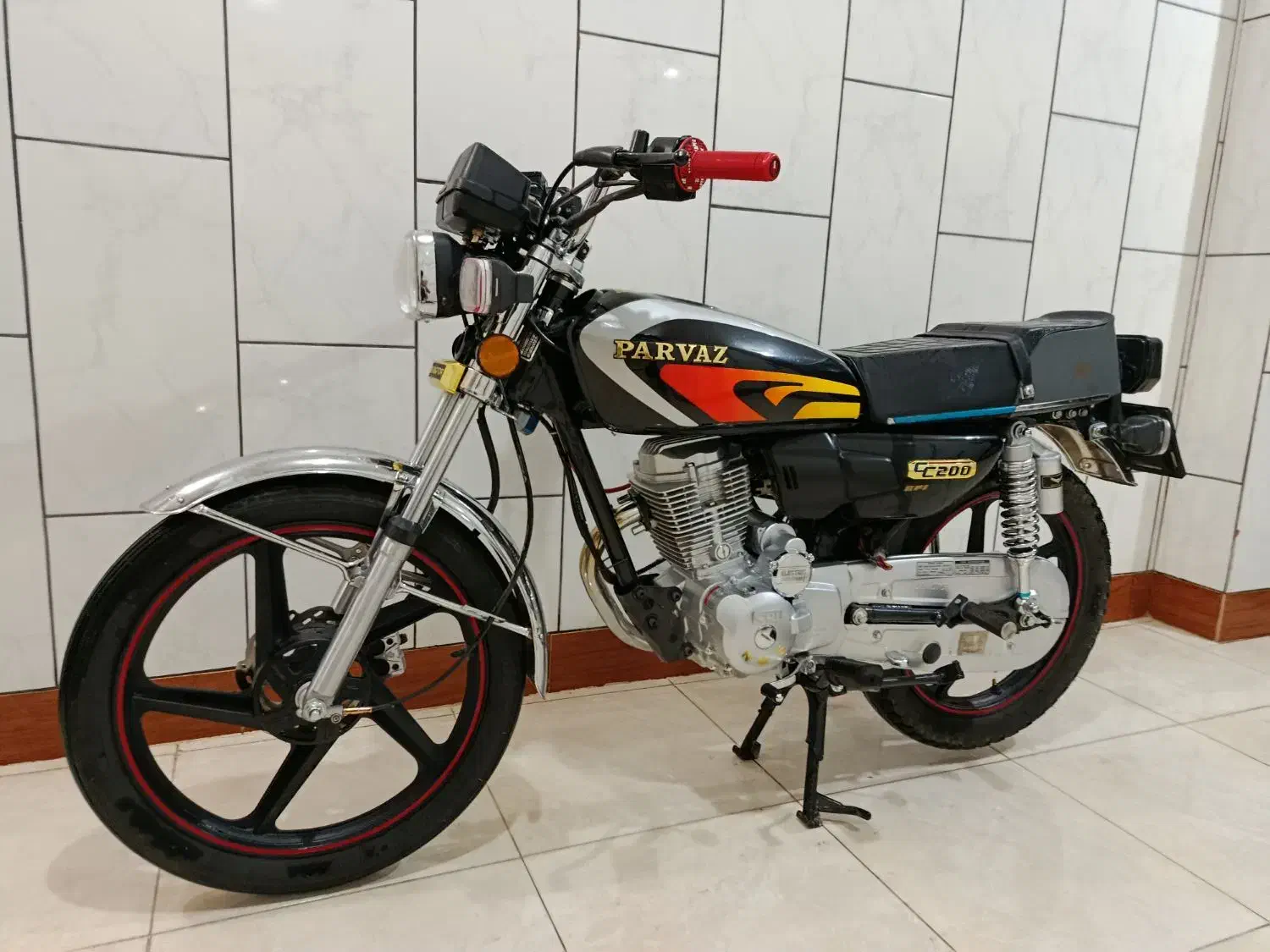 پرواز ۲۰۰ مدل ۱۴۰۳ در حد صفر|موتورسیکلت|شهرکرد, |دیوار
