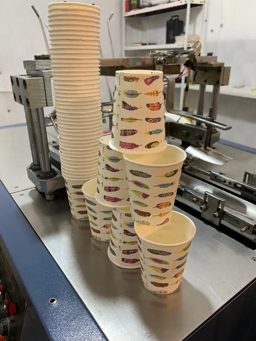 لیوان کاغذی|ظروف نگهدارنده، پلاستیکی، یکبارمصرف|کوهسار (البرز), |دیوار