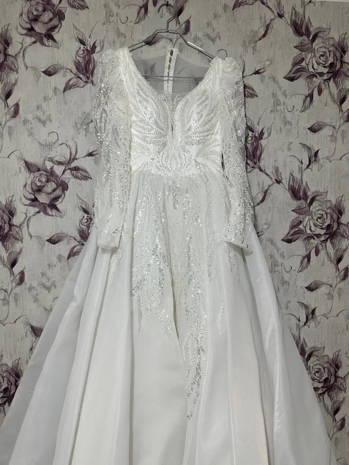 لباس عروس|لباس|رشت, استقامت ۲|دیوار