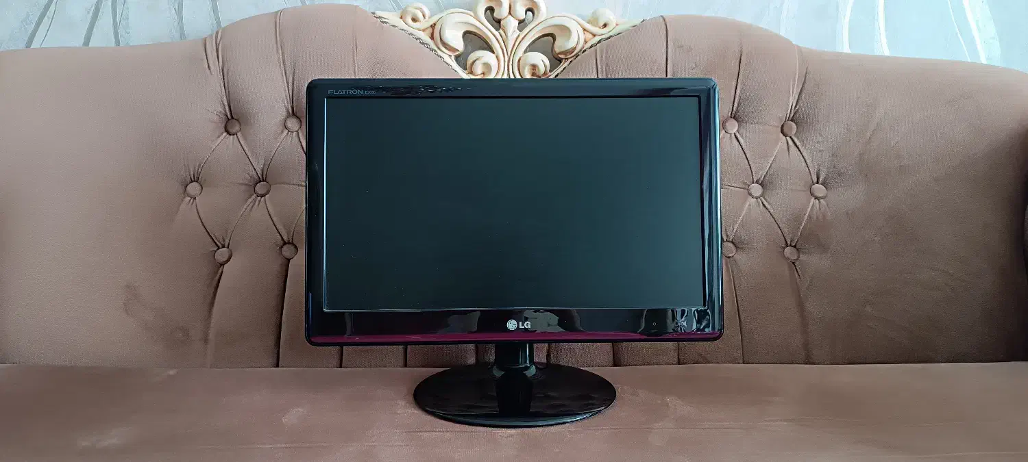 مانیتور LED ال جی ۲۰ اینچ Wide در حد نو|قطعات و لوازم جانبی رایانه|همدان, |دیوار