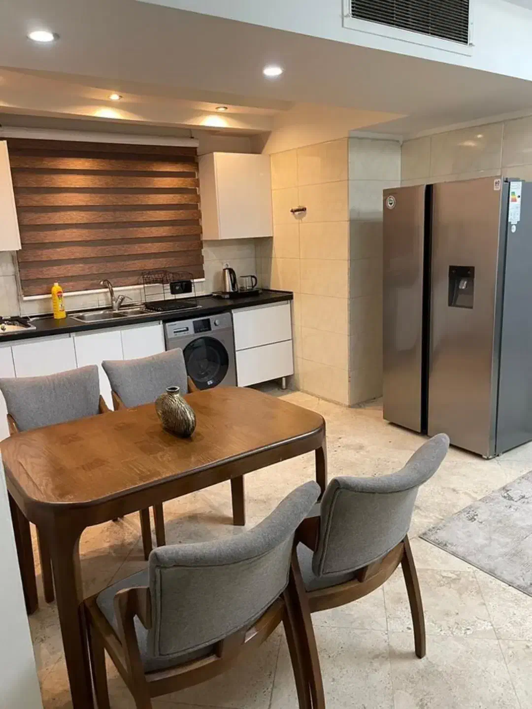 اجاره روزانه هفتگی ماهانه واحد آپارتمان مبله|اجارهٔ کوتاه‌مدت آپارتمان و سوئیت|تهران, میدان ولیعصر|دیوار